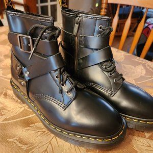 Dr. Martens Size 9